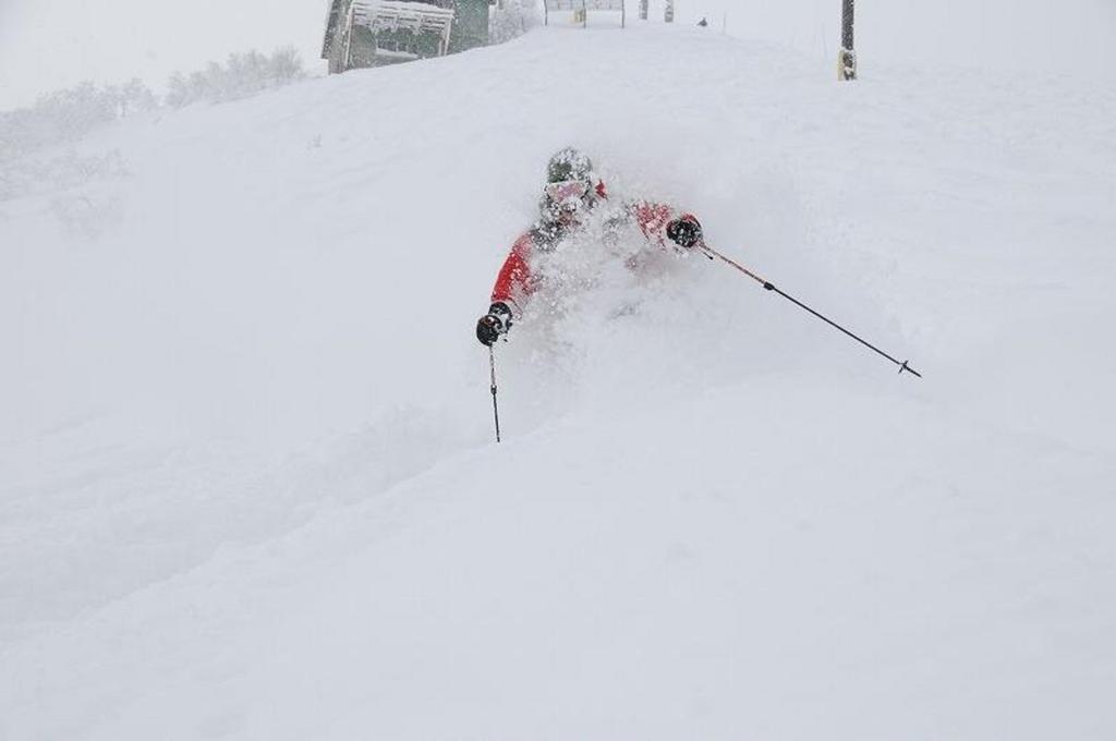 Hotel Niseko Alpen Куття Екстер'єр фото